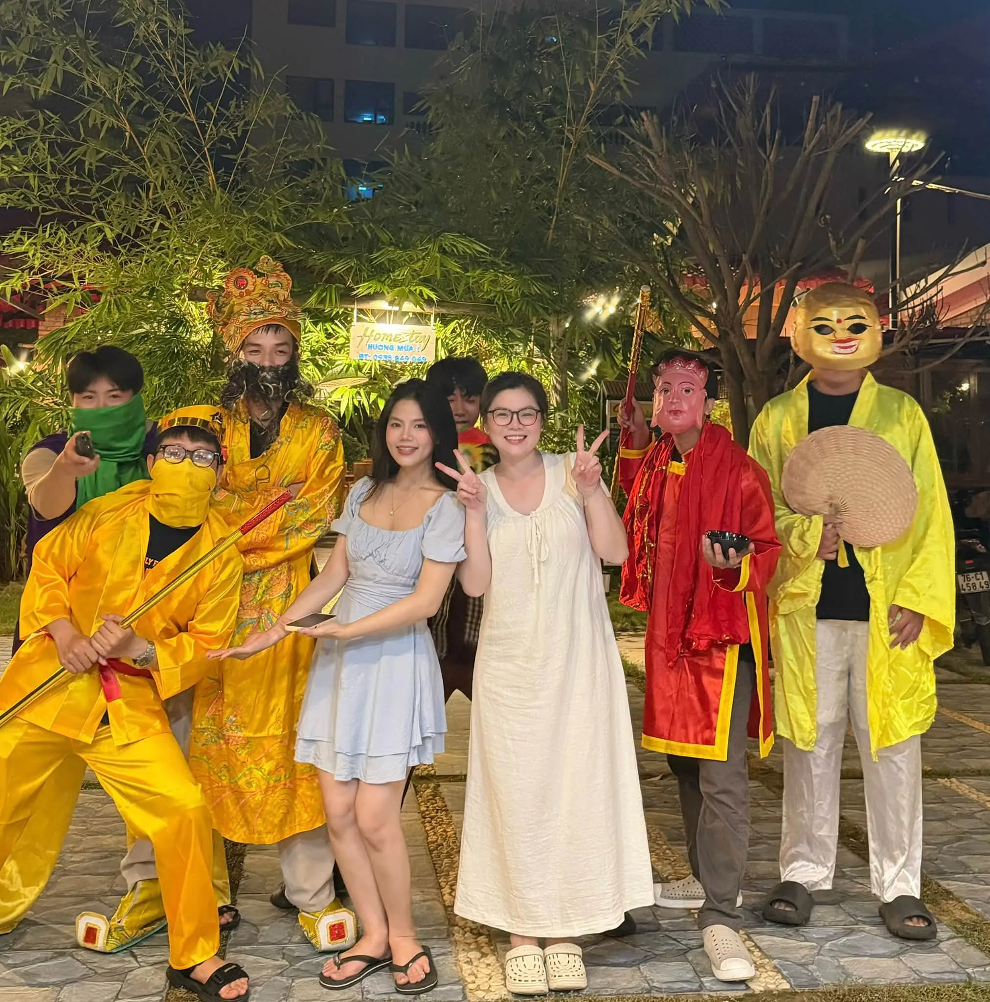 Thành viên DIMACO vui Trung thu cùng các nhân vật hóa trang