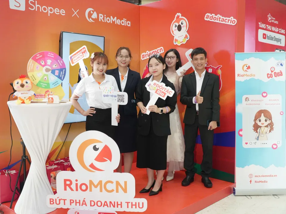Gian hàng RioMCN tại sự kiện cùng Shopee