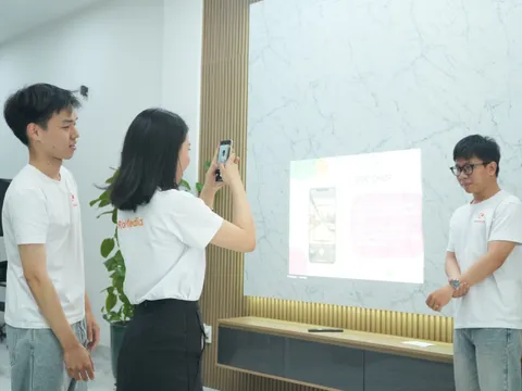 Thuyết trình và thực hành trong buổi training